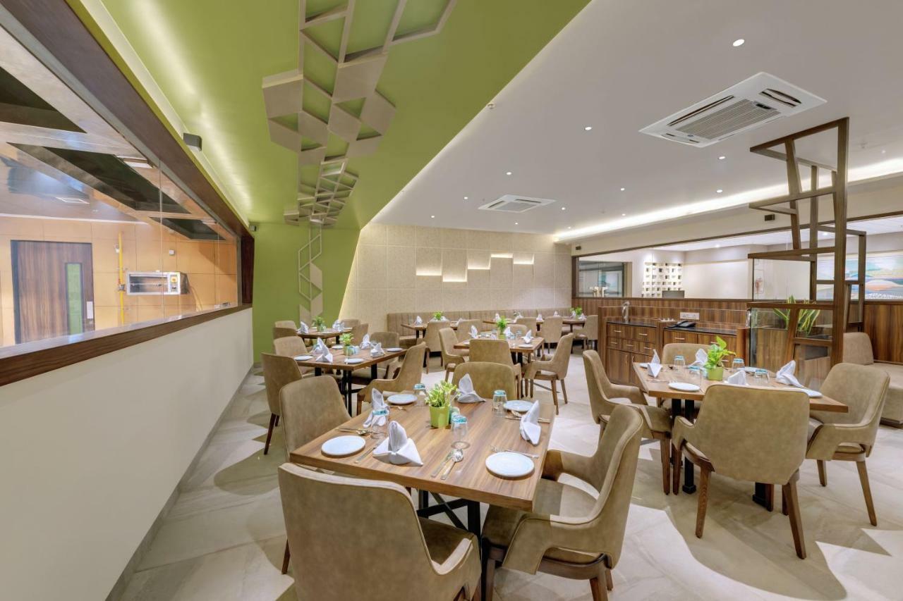 Отель The Fern Residency Karad Экстерьер фото